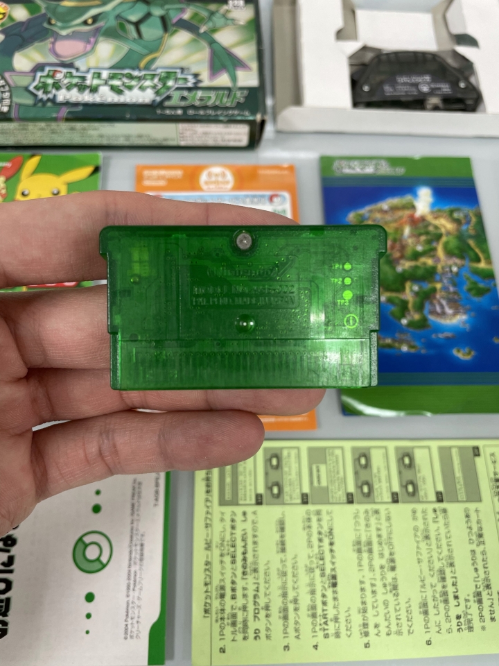 GBA主機&amp;神奇寶貝綠寶石卡帶 開箱