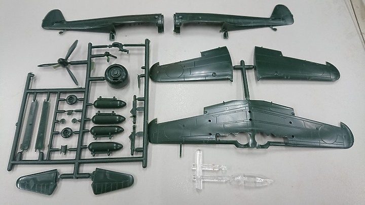 〔開箱〕1/72日本陸軍中島一式隼戰鬥機系列模型